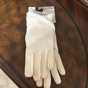 New - White Isotoner White Gloves